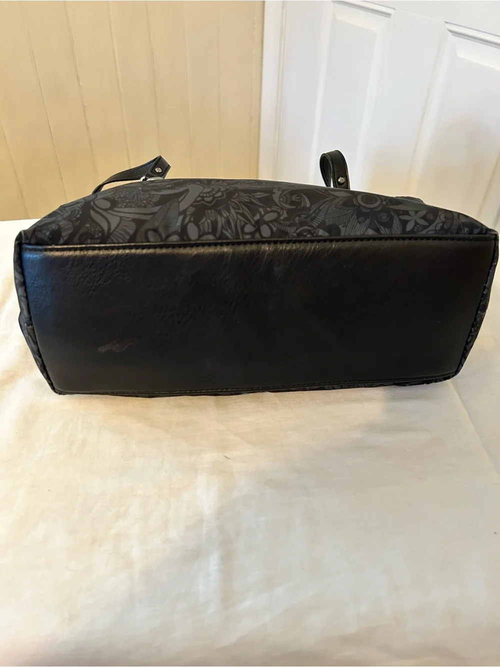 Sakroots Eco-Twill Metro Tote In Black Spirit Desert Monochrome Print